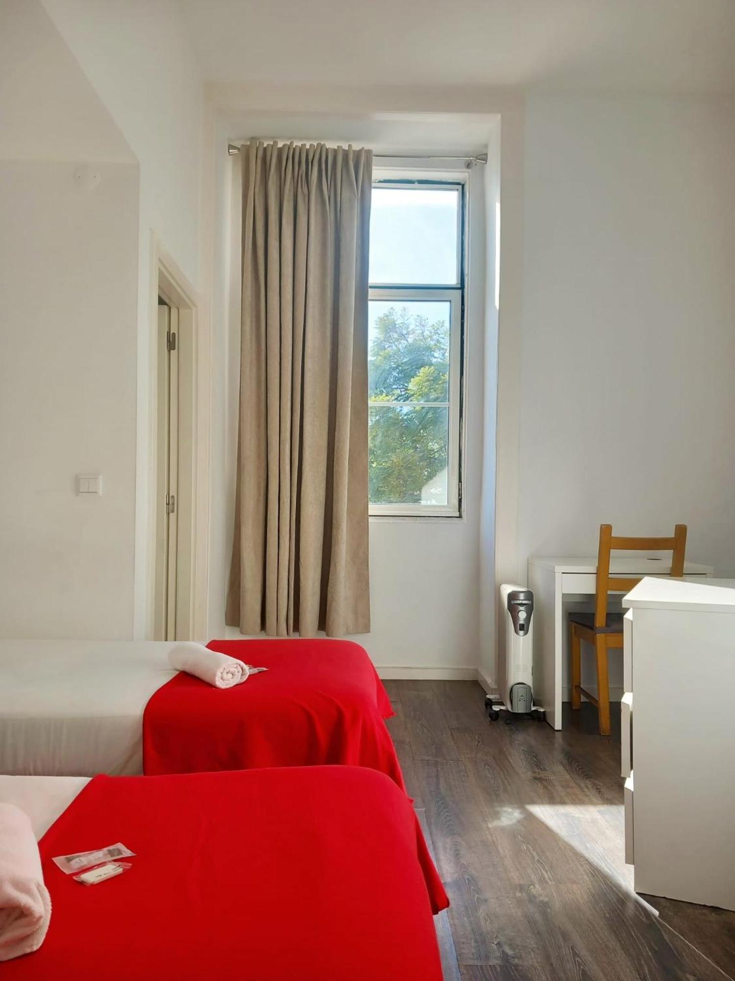 Cais Do Sodre (adults Only) * Lissabon